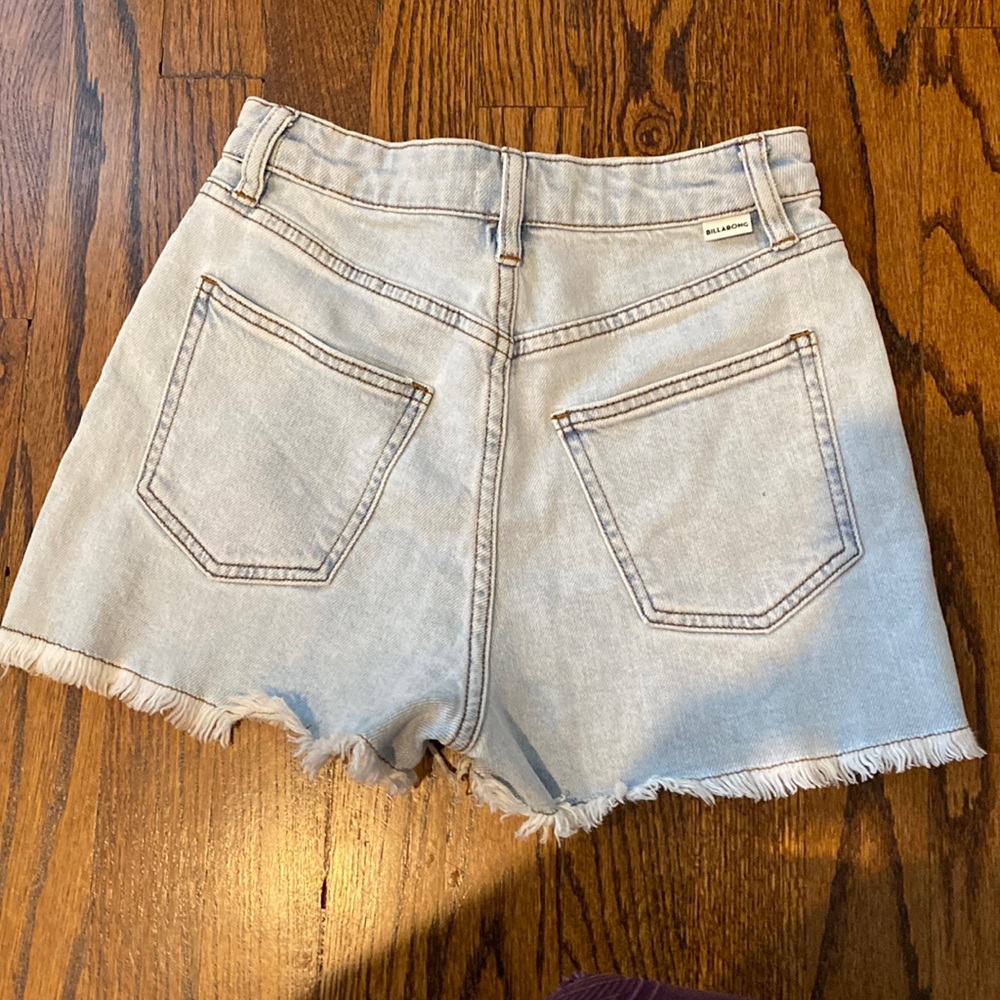 High waisted Billabong Shorts